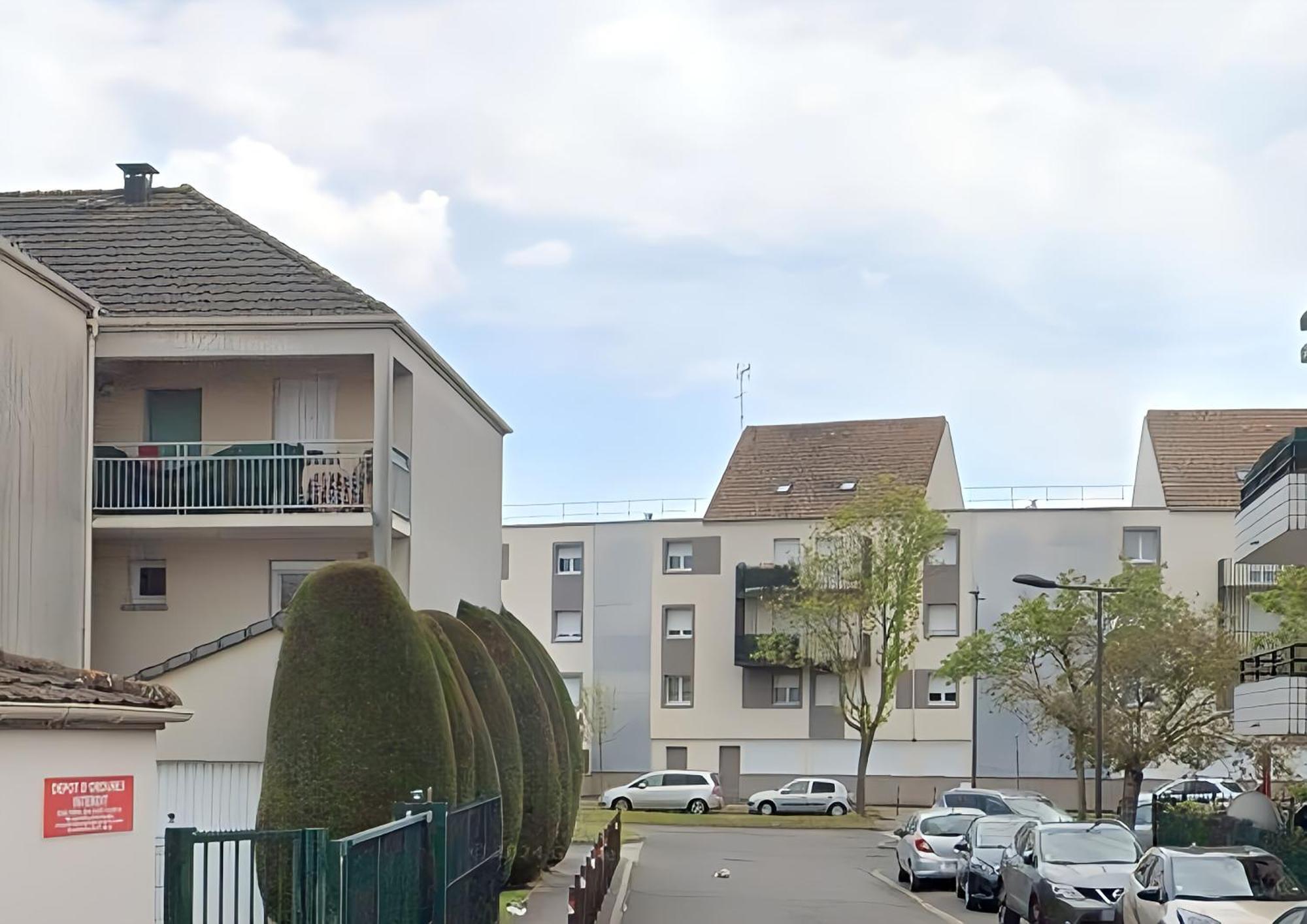 Evasion Romantique Avec Jacuzzi Apartment Savigny-le-Temple